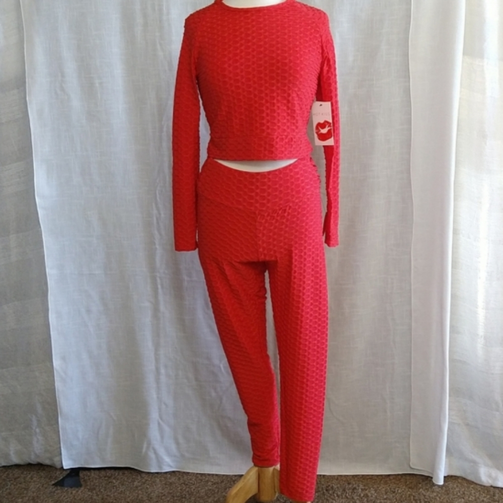 Brazilian leggings and long sleeves crop top set size medium Honeycomb t…